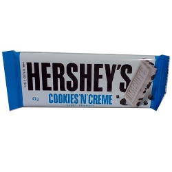 Hershey's Cookies 'n' Crème Chocolate Bar 43g.