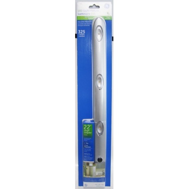 Light fixture 22 inch 325 lumens 1 inch thin 3 LED with switch GE
